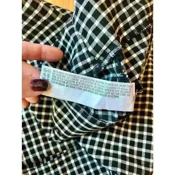 Forever 21 Checkered Mini Skirt Size Small - Picture 6 of 6